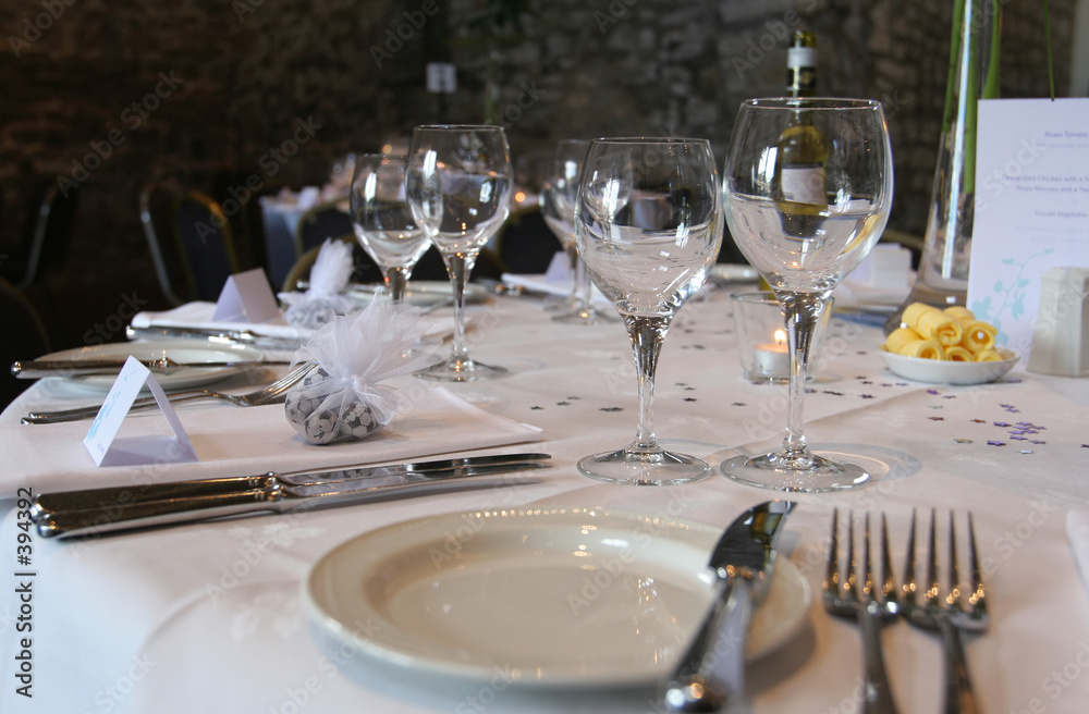 Fototapeta premium dressed wedding table