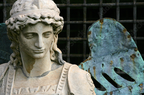 Fotografia, Obraz statue of archangel michael