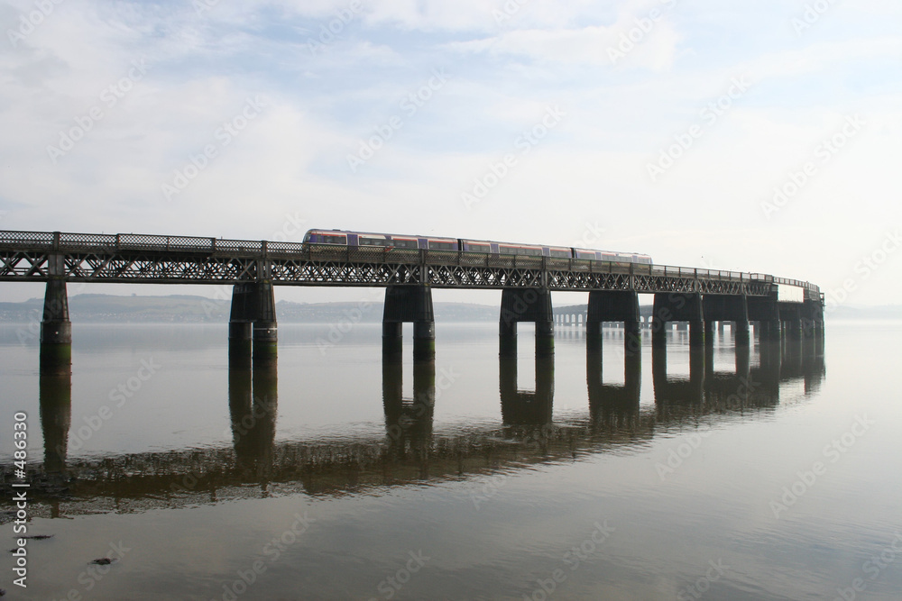 train on tay rail bridge, dundee