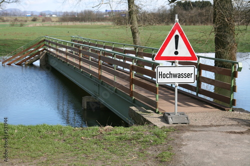 achtung, hochwasser