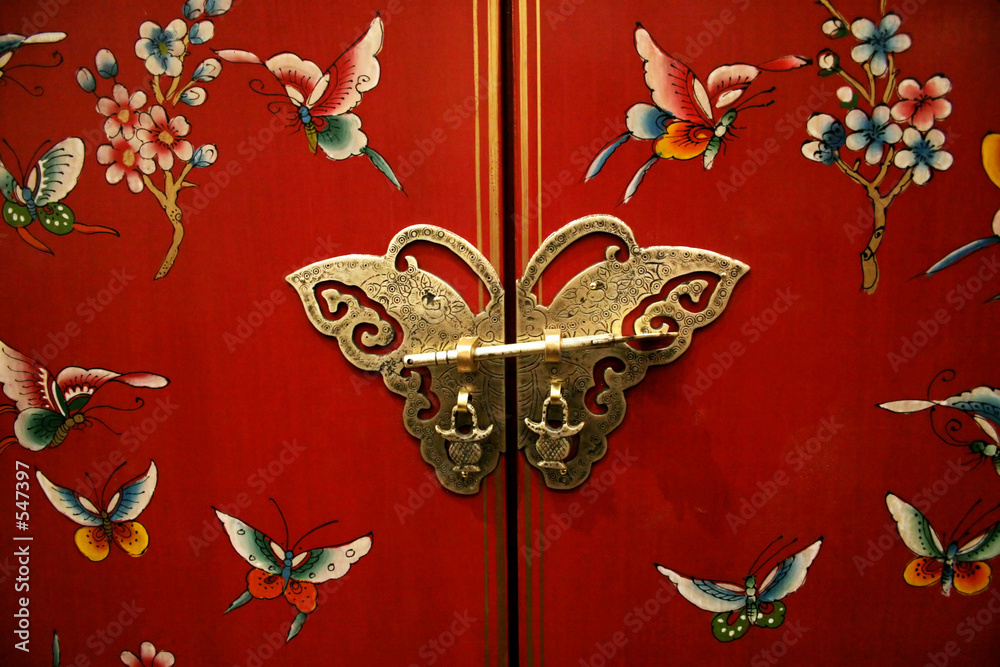 Wall Mural butterfly door on chinese-style furniture