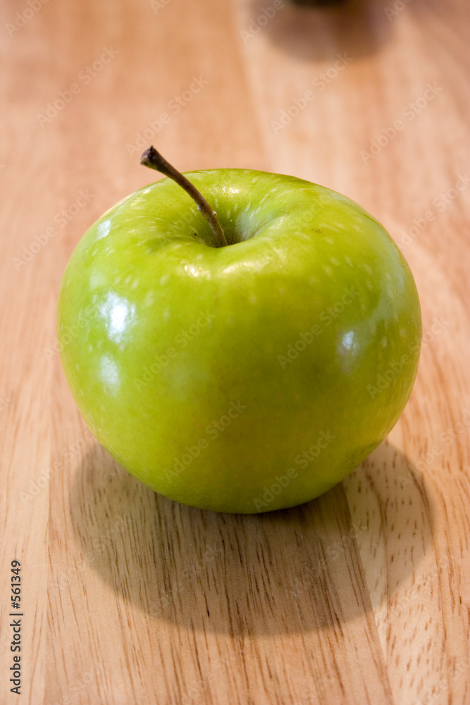 apples on the table apples on the table