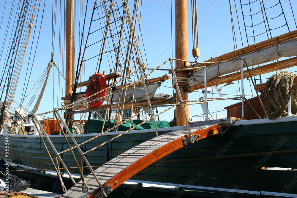 segelschiff im hafen