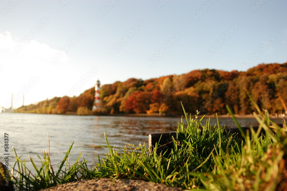 Obraz premium herbst an der elbe