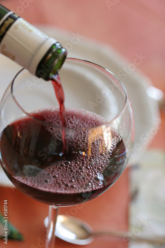 red wine bubbles photo