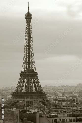 overcast paris and the eiffel tower #594958