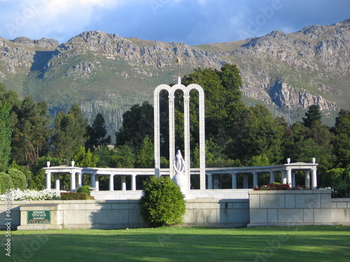 hugenottendenkmal in franschhoek photo