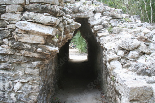maya tunnel photo