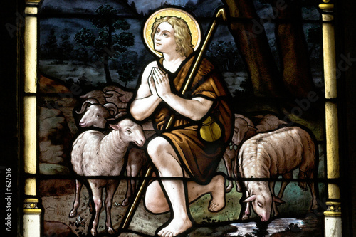 vitraux con imagen biblica de pastor
