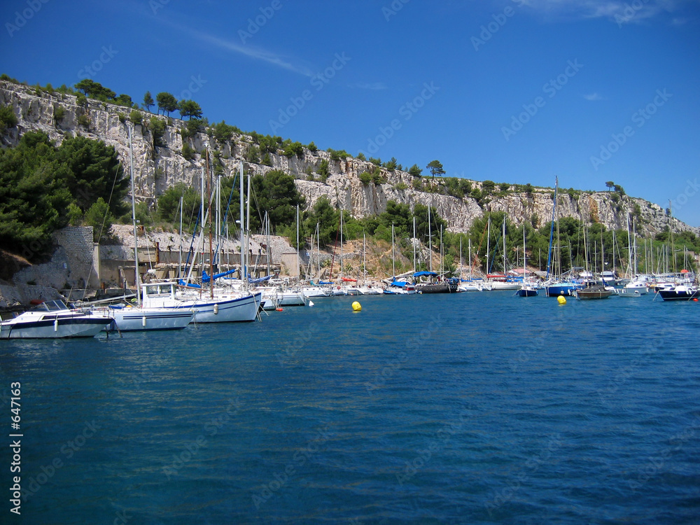 mooring yachts in the med
