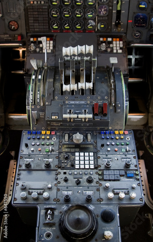 747 controls