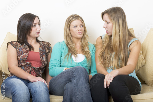 girlfriends chatting 3