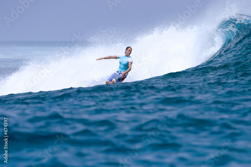 surfing maldives © E2KY