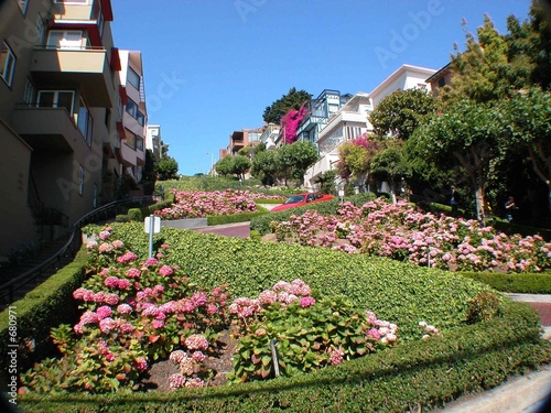 lombard street, the crookedest street in the world