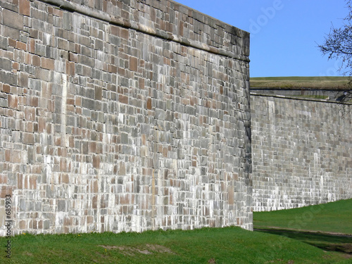 walls of quebec