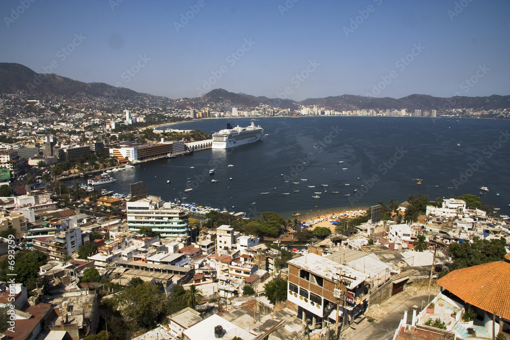 acapulco bay overlook
