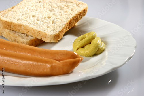 wurst und brot