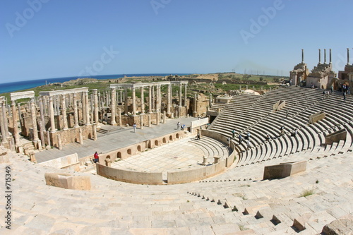 théâtre romain en ruine