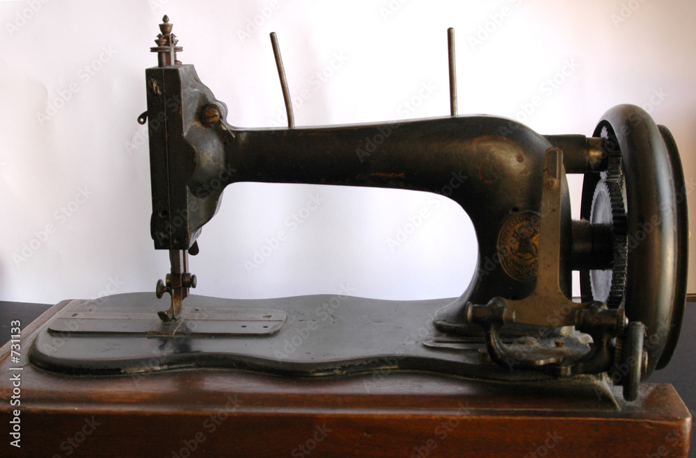 maquina de coser antigua