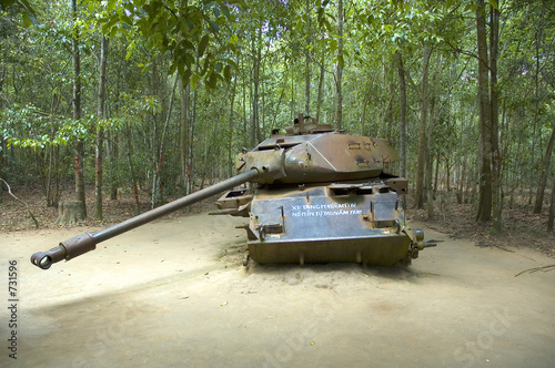 american tank destroyed by viet congs