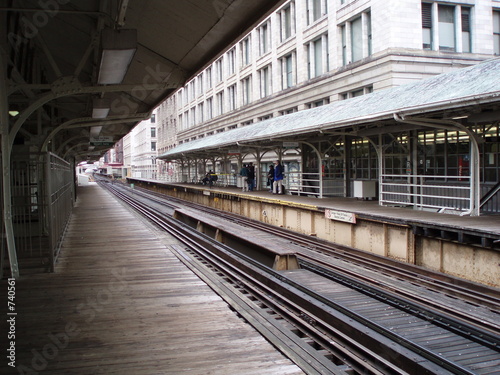 l train station,
