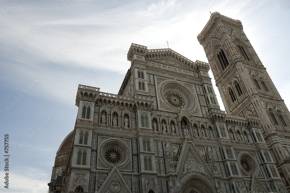 duomo of florence on a cloudy sky