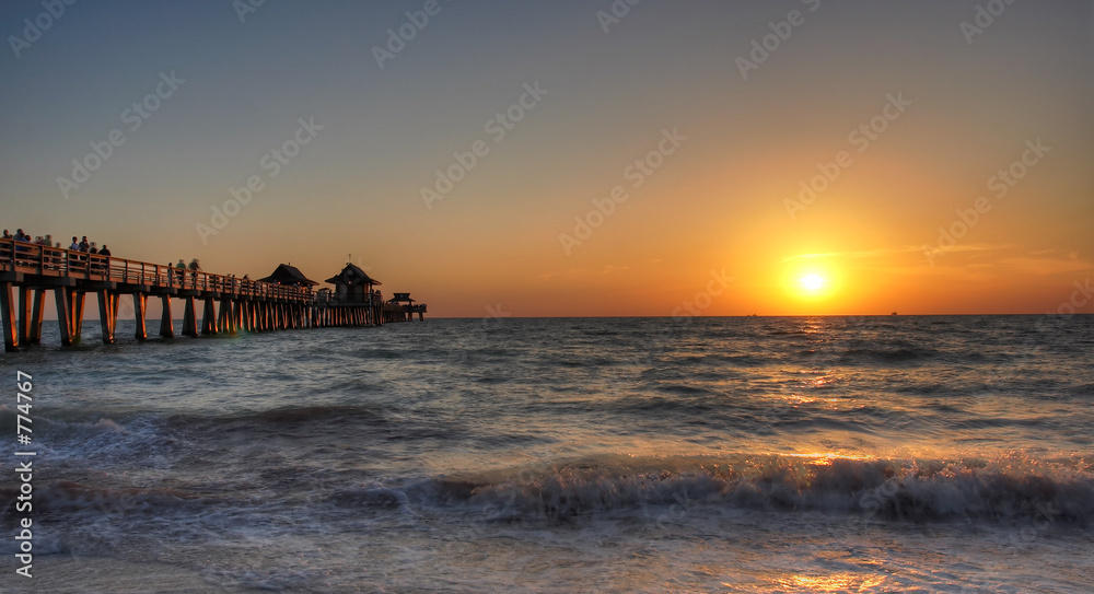 naples pier sunset