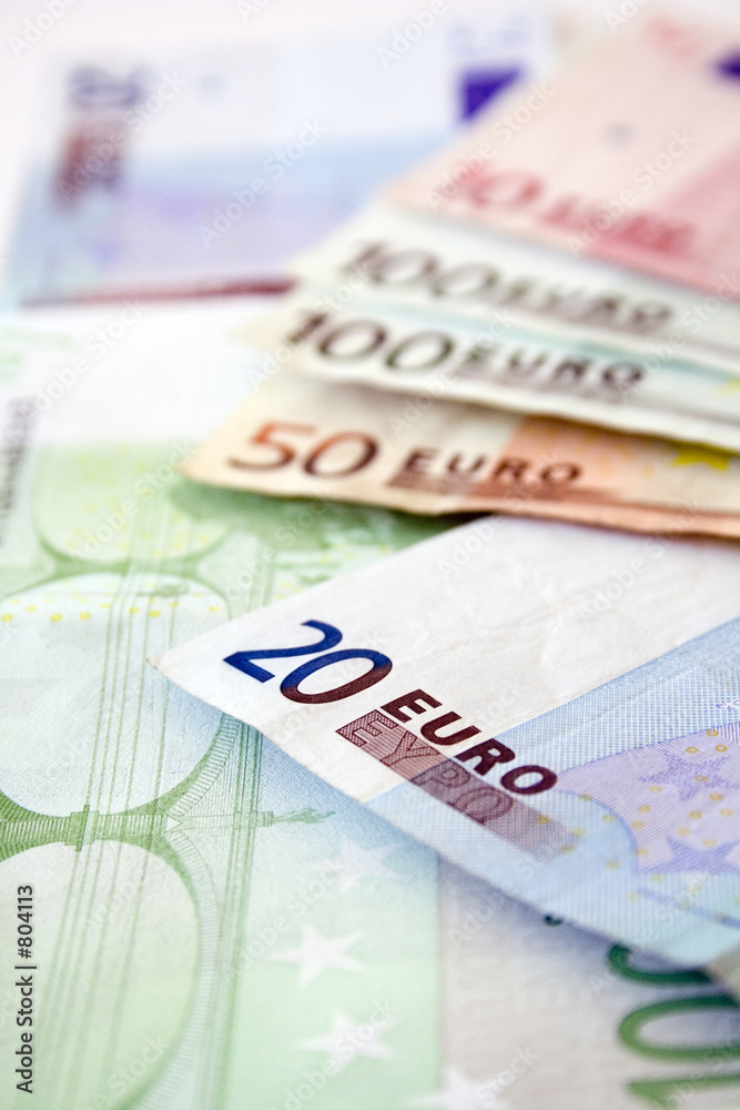euro bills