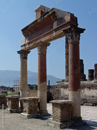 the arch. pompey. italy