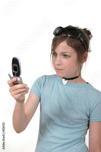 teen girl with cellphone 3a