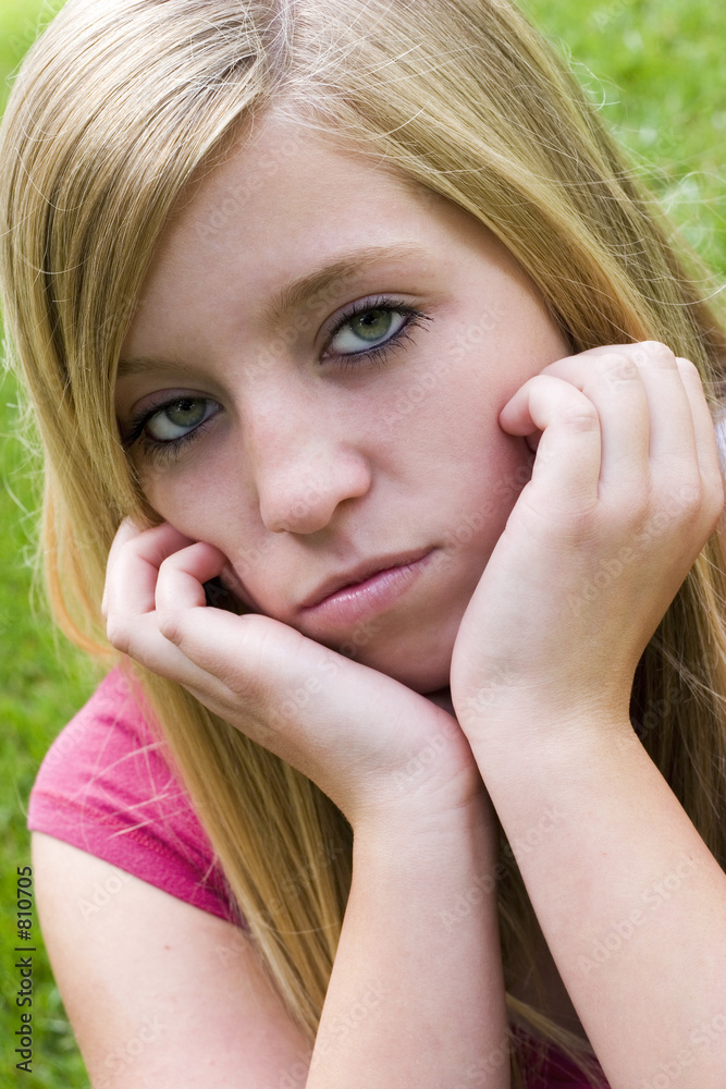 sad teen girl sad teen girl