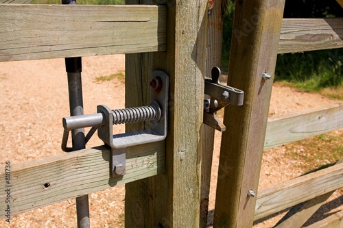 gate fastening