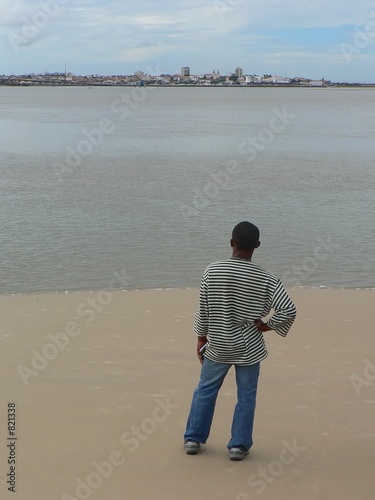 en attendant le bateau