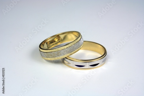 golden wedding rings09