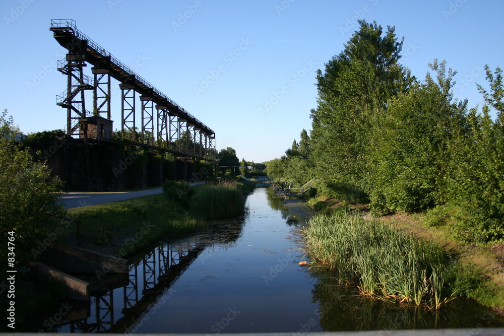 kanal im landschaftspark