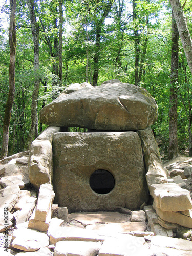 dolmen photo