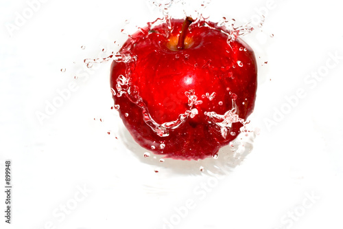 splash-serie: red apple 2 photo