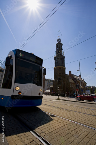 tram01