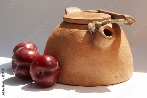 kettle and fruit photo