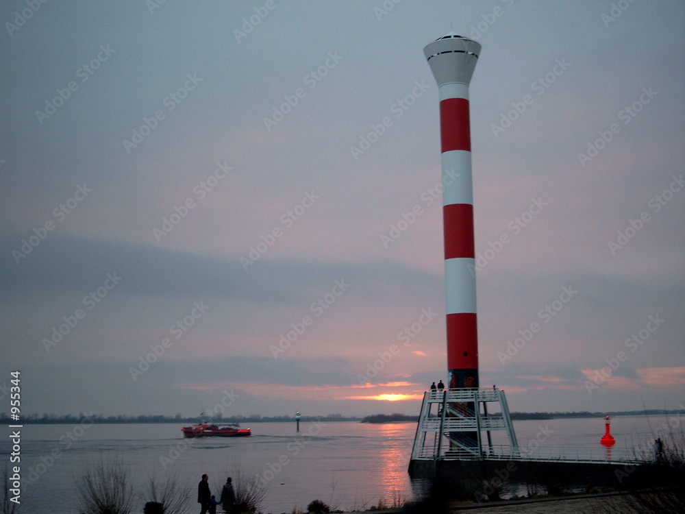 Naklejka premium leuchtturm blankenese