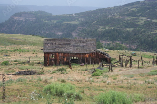 colorado barn