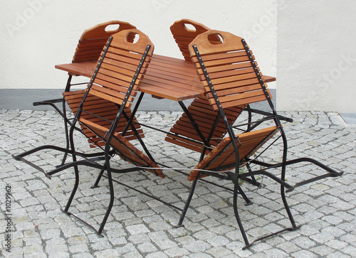 bistro tisch und stühle