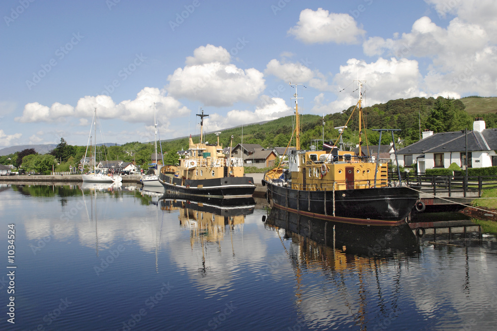 harbour at caledonian canal