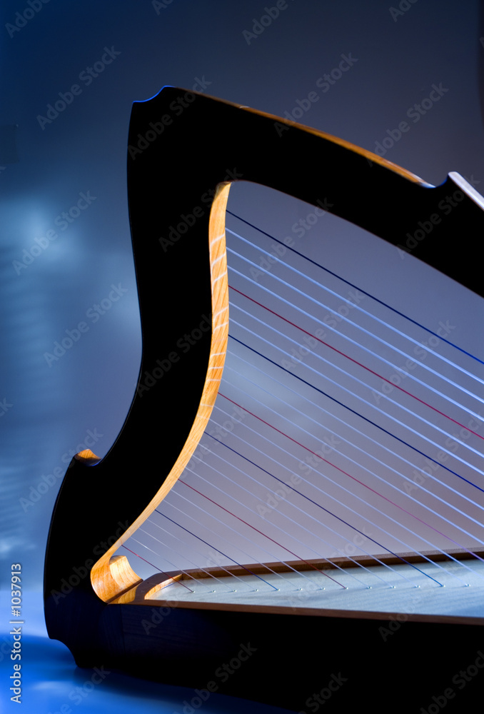 Fototapeta premium shepherd's harp in the light, blue