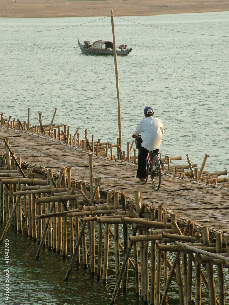 pont en bois, cambodge