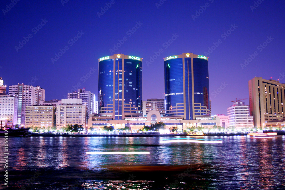 Fototapeta premium modern architecture in dubai
