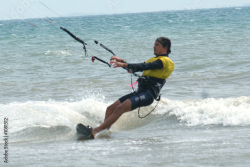 kite surf  © jean lenavetier /ouest images rennes