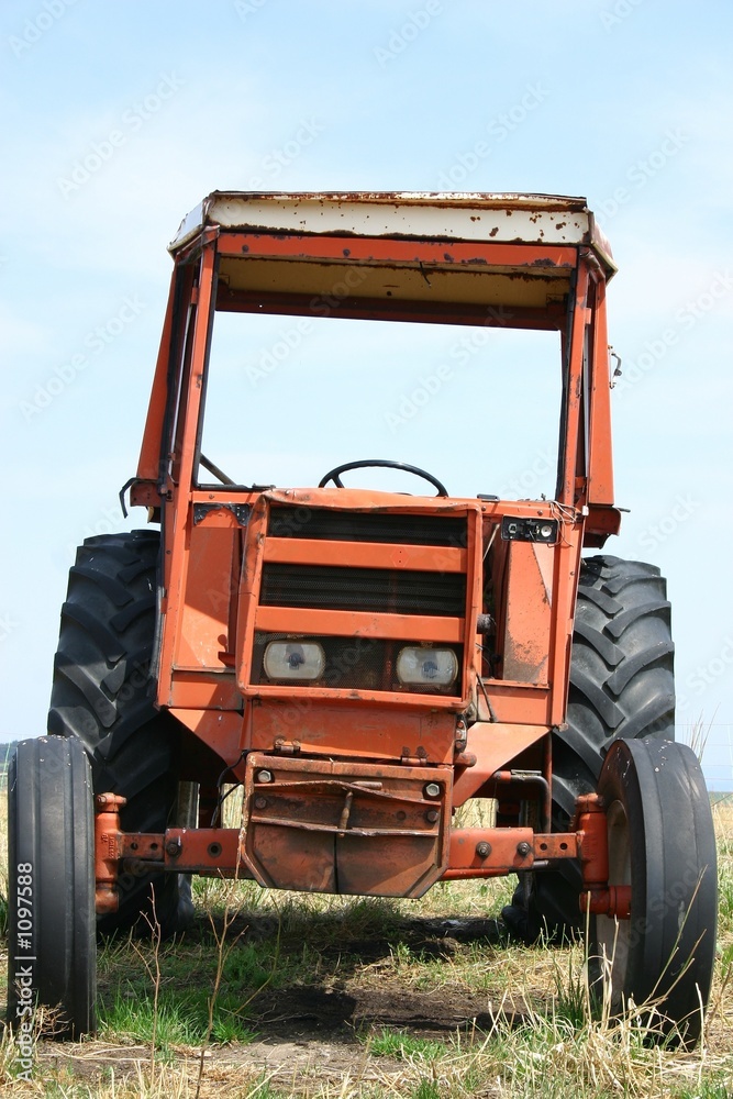 Fototapeta premium vieux tracteur
