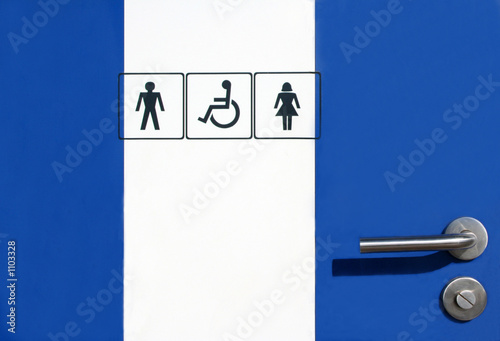 puerta de toilet en la playa