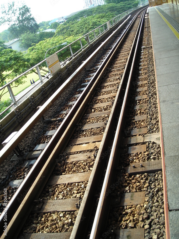 Obraz premium mrt train tracks